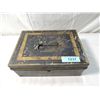 Image 2 : VINTAGE TIN LOCK BOX