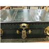 Image 2 : VINTAGE TRAVEL TRUNK