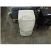 Image 1 : WHIRLPOOL DEHUMIDIFIER