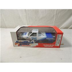 1:24 DIE CAST TRUCK 1995 SPEARS