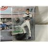 Image 2 : STARTING LINEUP DALE EARNHARDT FIGURE