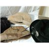 Image 3 : LOT 6 VINTAGE WINTER FAUX FUR HATS