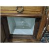 Image 3 : ANTIQUE STANDING HUMIDOR