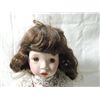 Image 5 : LOT 2 DESIGN DEBUT PORCELAIN DOLLS