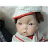 Image 3 : LOT 2 BASEBALL PORCELAIN DOLLS