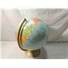 Image 2 : GLOBE ON STAND
