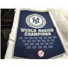 Image 1 : NEW YORK YANKEES FELT BANNER