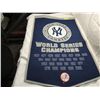 Image 2 : NEW YORK YANKEES FELT BANNER