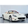 Image 1 : 2011 White Ferrari California Base Convertible