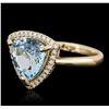 Image 5 : 14KT Yellow Gold 4.52ct Topaz and Diamond Ring