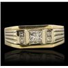 Image 3 : 14KT Yellow Gold 0.88ctw Princess Cut Diamond Ring