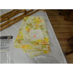 RETRO TABLE CLOTH