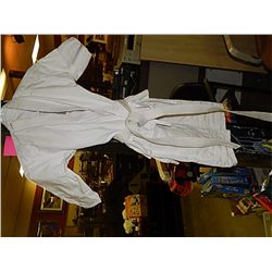 CHILD'S KARATE SUIT - SZ 00
