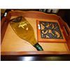 Image 1 : LOT - TRAY, TRIVET, FLATTENED GLASS BOTTLE, CANDLE HOLD, PEAR AND 3 ACCENT BALLS