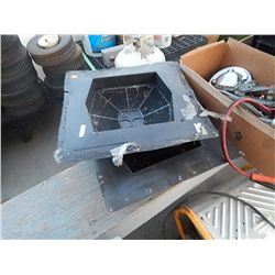 TOTE WITH ROOF VENTS - 2