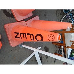 PILON ROAD CONE - LARGE - OPEN SIGN