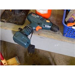 B & D 6 VOLT DRILL WITH CHARGER