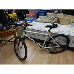 BIKE  ROCKY MOUNTIAN