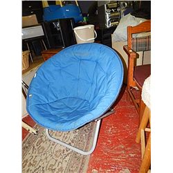 FOLDING BUCKET CHAIR