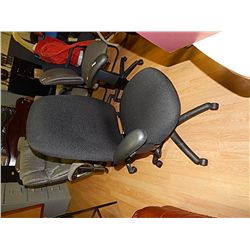 EXECUTIVE OFFICE CHAIR - BLACK