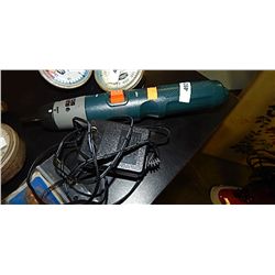 B & D CORDLESS SCREW DRIVER