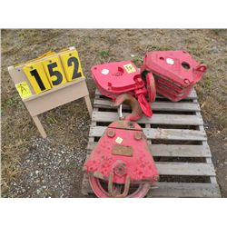 Pallet of crane pulleys