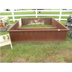 Metal trench box