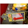 Image 1 : POST LEVEL AND CAULK RITE