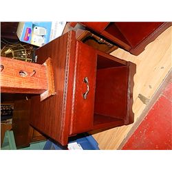 MAHOGANY NITE TABLE - 1 DRAWER