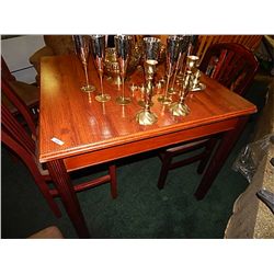 MAHOGANY TABLE  - SQUARE