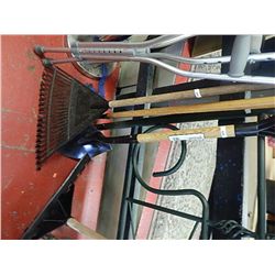 LEAF RAKE AND WEEDER