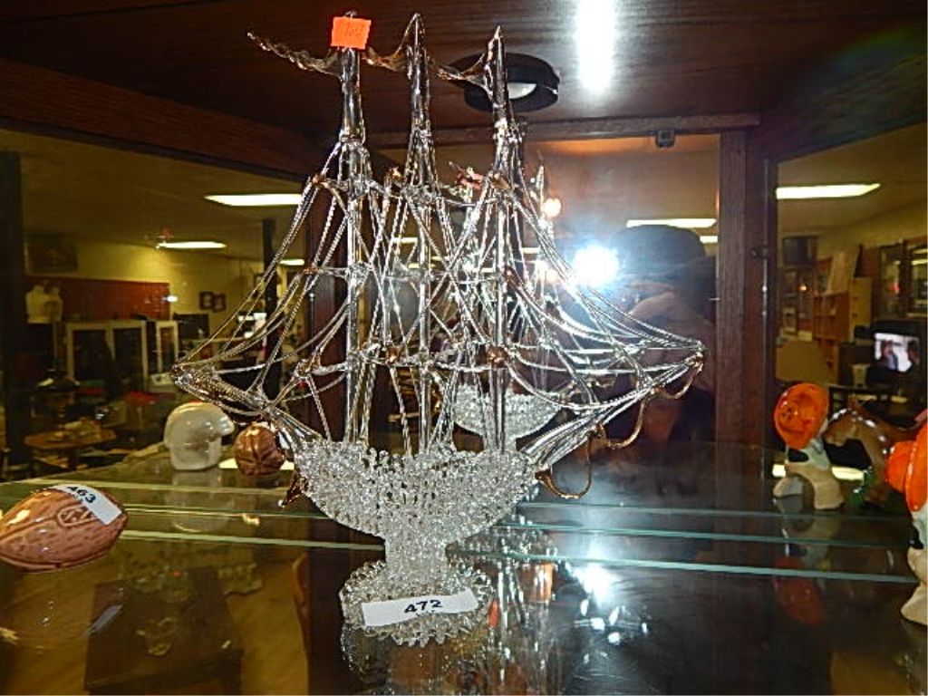 HAND BLOWN GLASS SAILING SHIP CLEAR WITH GOLD ACCENTS RETAIL