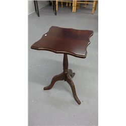 Bombay Co. Pedestal Lamp Table