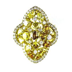 Fancy  Yellow  Diamond, M/C DIA 2.20 ct, RD DIA 0.90 ct, 18kt YG, Ring