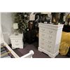 Image 2 : WHITE QUEEN SIZE 7 PIECE BEDROOM SET INCLUDES HEADBOARD, FOOTBOARD, 2 NIGHT STANDS,