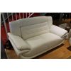 Image 2 : 3 PIECE MULTI TONE LEATHER SOFA SET - WHITE SOFA, WHITE LOVESEAT& CHOCOLATE BROWN CHAIR