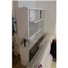 Image 2 : MODERN LOOK WHITE CURIO SHELF