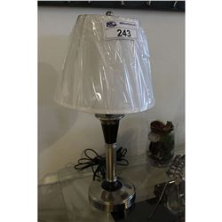 PAIR OF STAINLESS STEEL TABLE LAMPS WITH MEDIA BAY STYLE 6006-0984