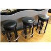 Image 2 : SET OF 3 LEATHER TOP BAR STOOLS