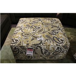 LARGE FLORAL PRINT OTTOMAN