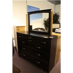 10 DRAWER DRESSER WITH MIRROR