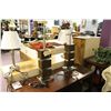 Image 2 : DARK WOOD TV STAND & 2 MATCHING DARK WOOD TABLE LAMPS