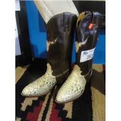 PAIR OF PYTHON SNAKE SKIN BOOTS