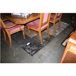 APPROX 6'X8' CONTEMPORARY SHAG AREA RUG