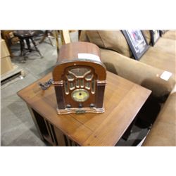THOMAS COLLECTORS EDITION OLD STYLE TABLE RADIO