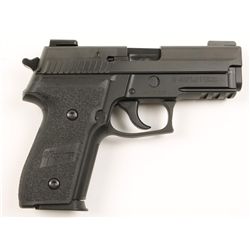 Sig Sauer P229 Cal: .40 S&W SN: AM26528
