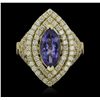 Image 4 : 14KT Yellow Gold 2.20ct Tanzanite and Diamond Ring