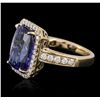 Image 5 : 14KT Yellow Gold 7.68ct Tanzanite and Diamond Ring