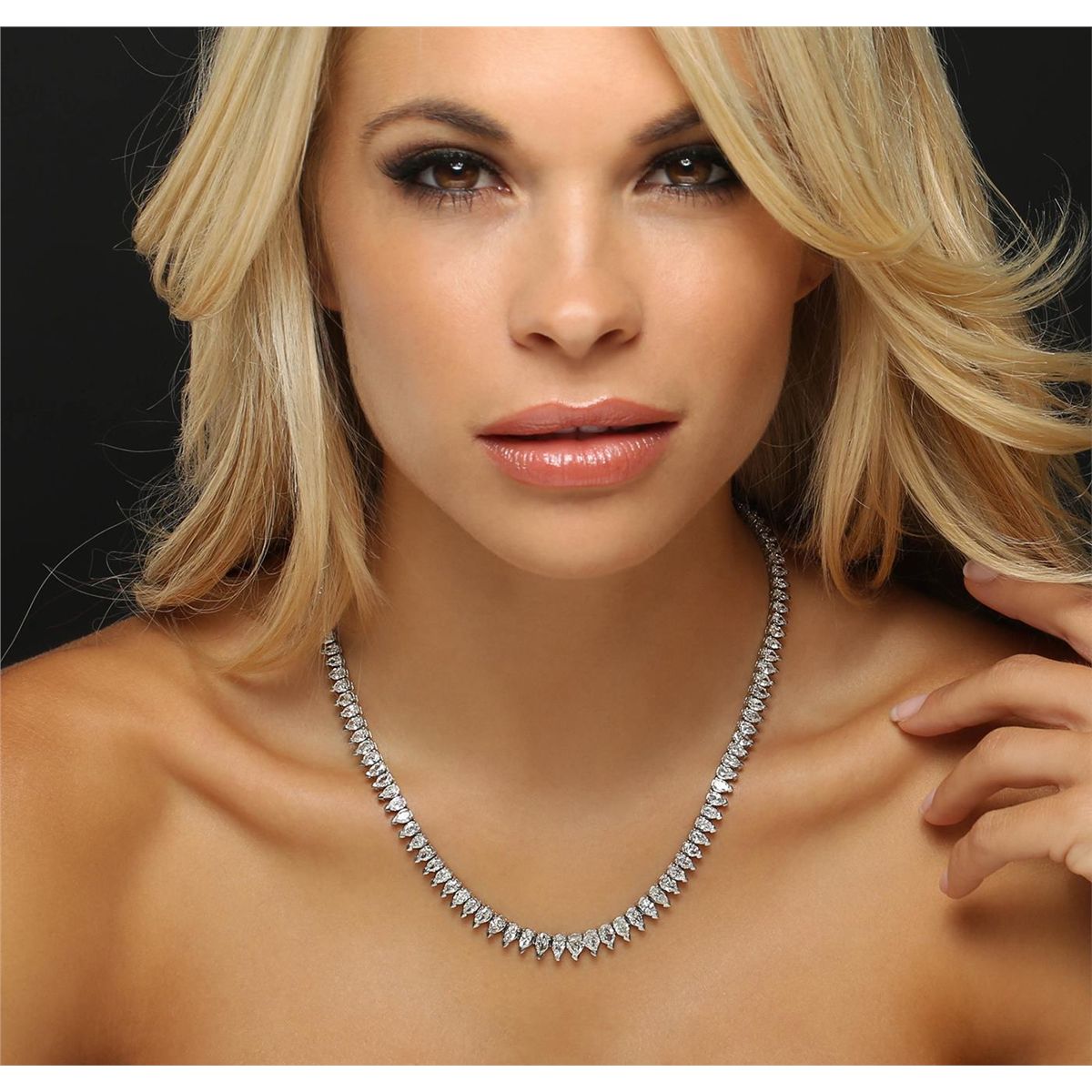 Platinum 20.76ctw Diamond Tennis Necklace - Longfellow Auctions