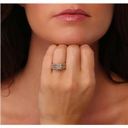 14KT Yellow Gold 0.91ctw Diamond Ring